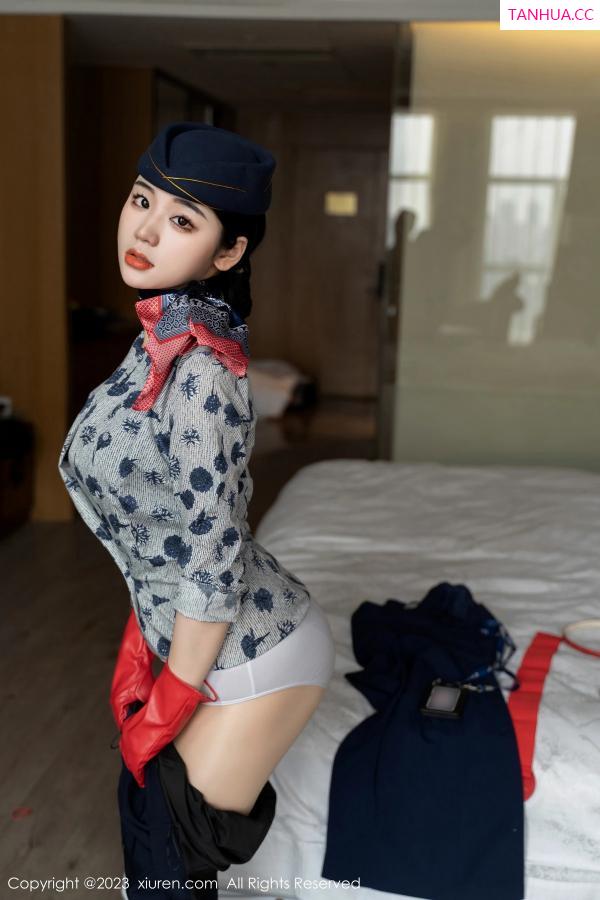   [XiuRen]高清写真图 2023.05.24 No.6790 汐汐爱吃草莓 制服美臀第21张图片